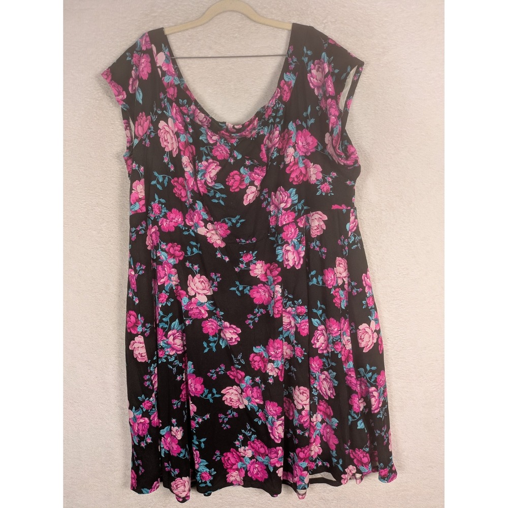 Torrid Dress Women's 4 Black Pink Floral Scoop Neck Sleeveless Fit & Flare